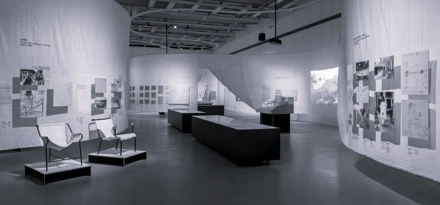 LINA BO BARDI CONQUISTA A CHINA