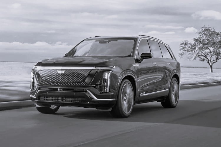 CADILLAC ACELERA O NOVO LUXO